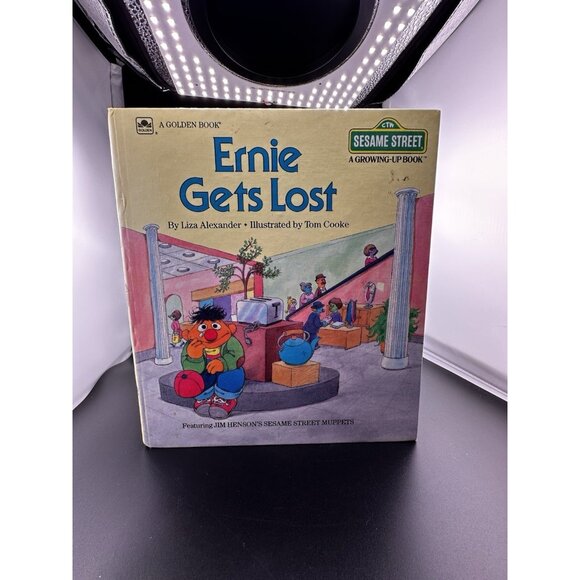 Ernie Gets Lost Hardcover Sesame Street A Growing Up Book Anna Dickson - Picture 1 of 16